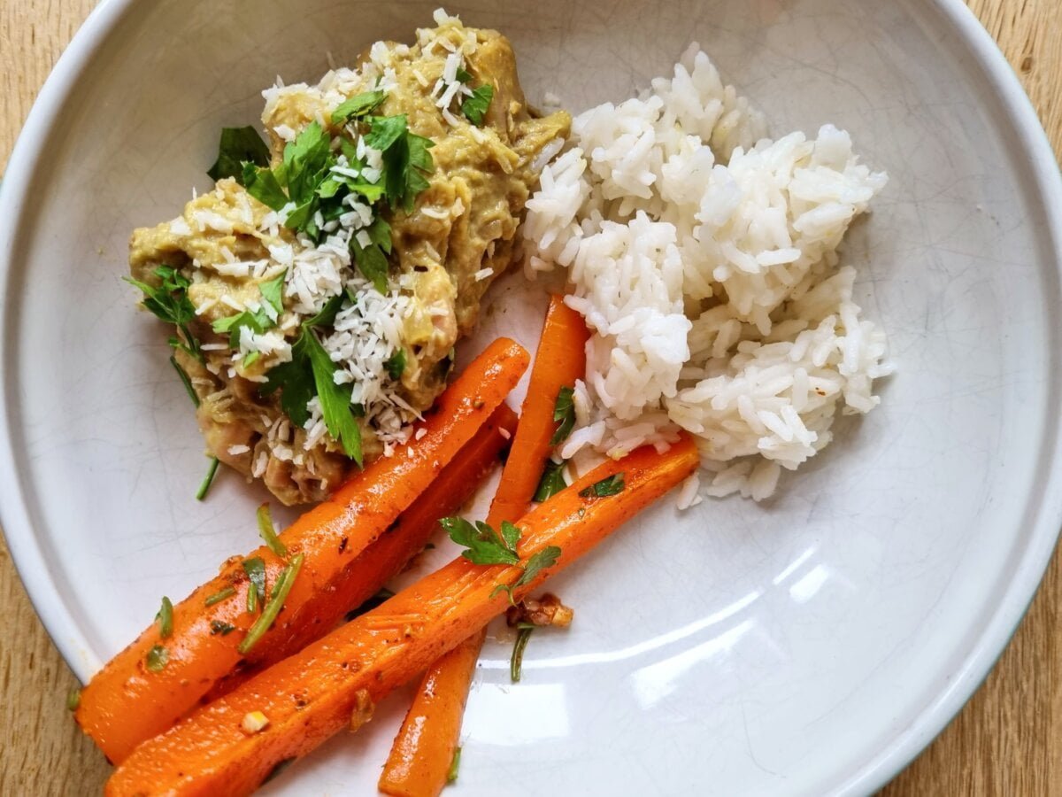 Vegan rendang jackfruit.