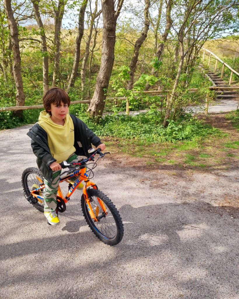 Duurzame budgettips voor schoolgaande kinderen: investeer in goede tweedehands kinderfiets.
