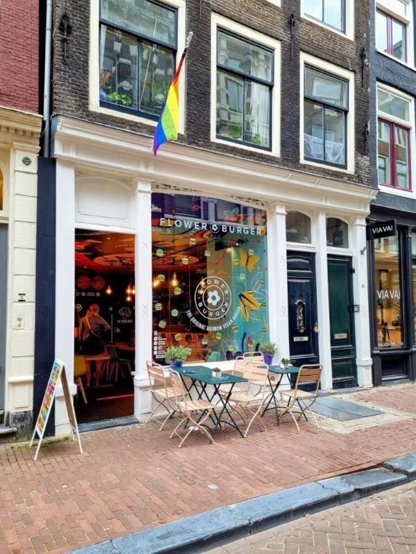 Vegan burgers bij Flower Burger in Amsterdam.