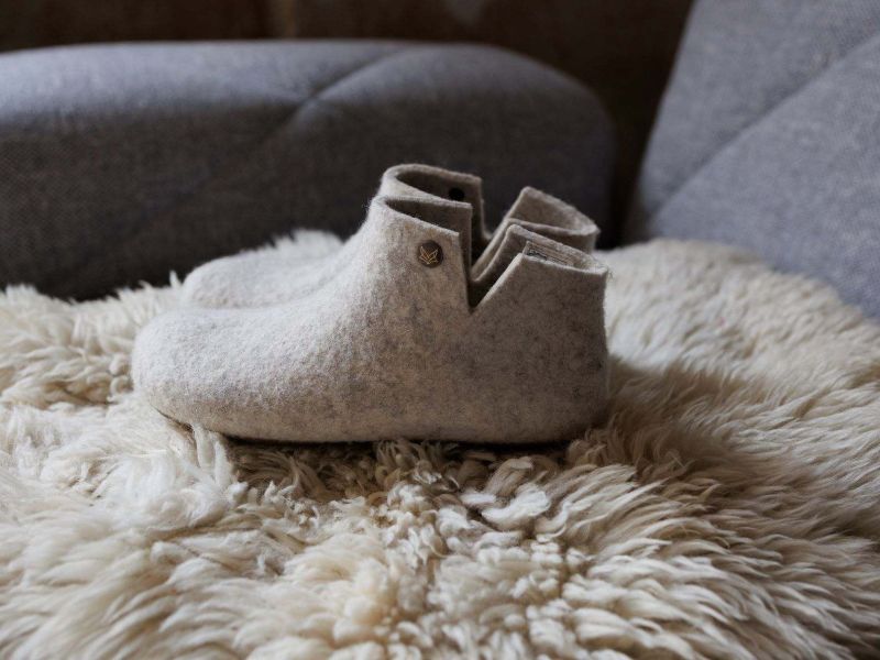 Duurzame pantoffels van Wildling Shoes.