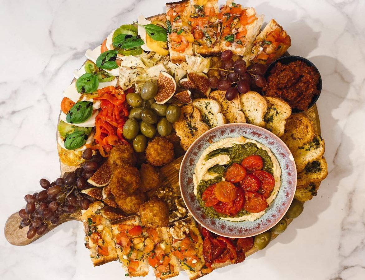 Vegan Italiaanse borrelplank.