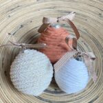 DIY kerstballen maken met touw.