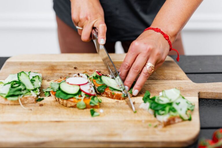 Alternatives to plastic chopping board.