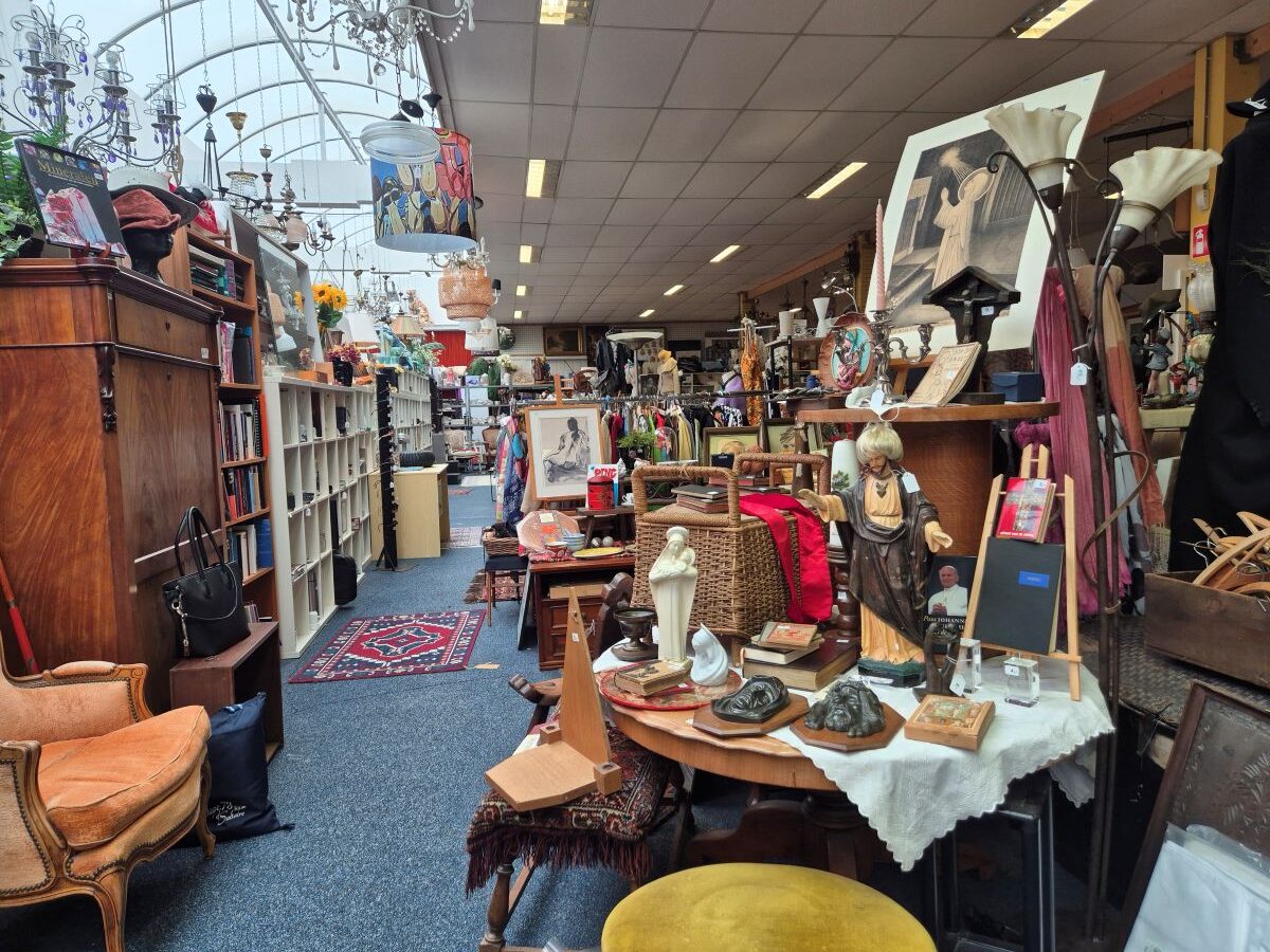 Kringloopwinkel Rotterdam Blijdorp.